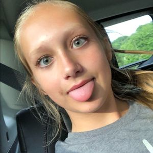 Meet your Posher, Charli